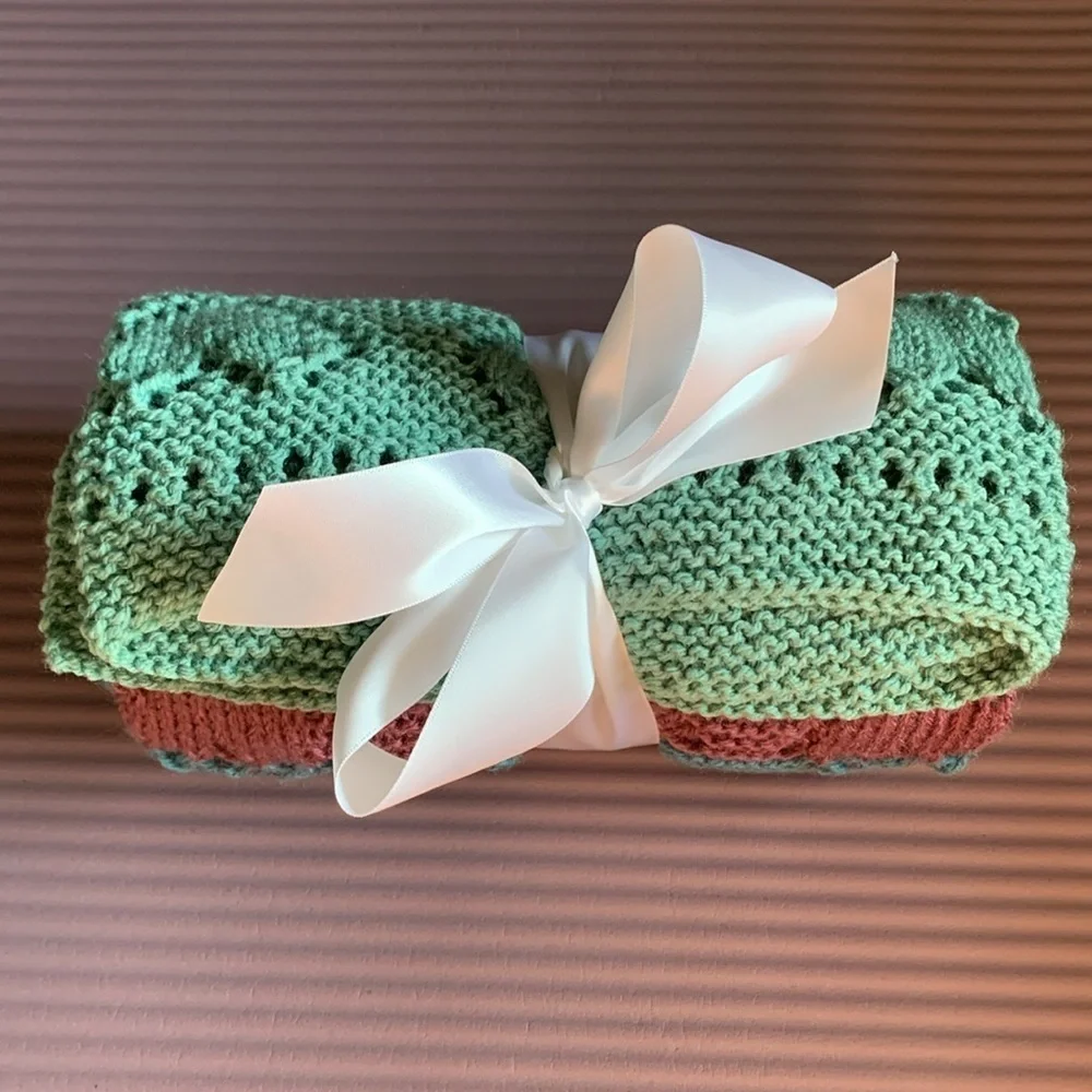 {Knit Baby Blanket} 💕heart design